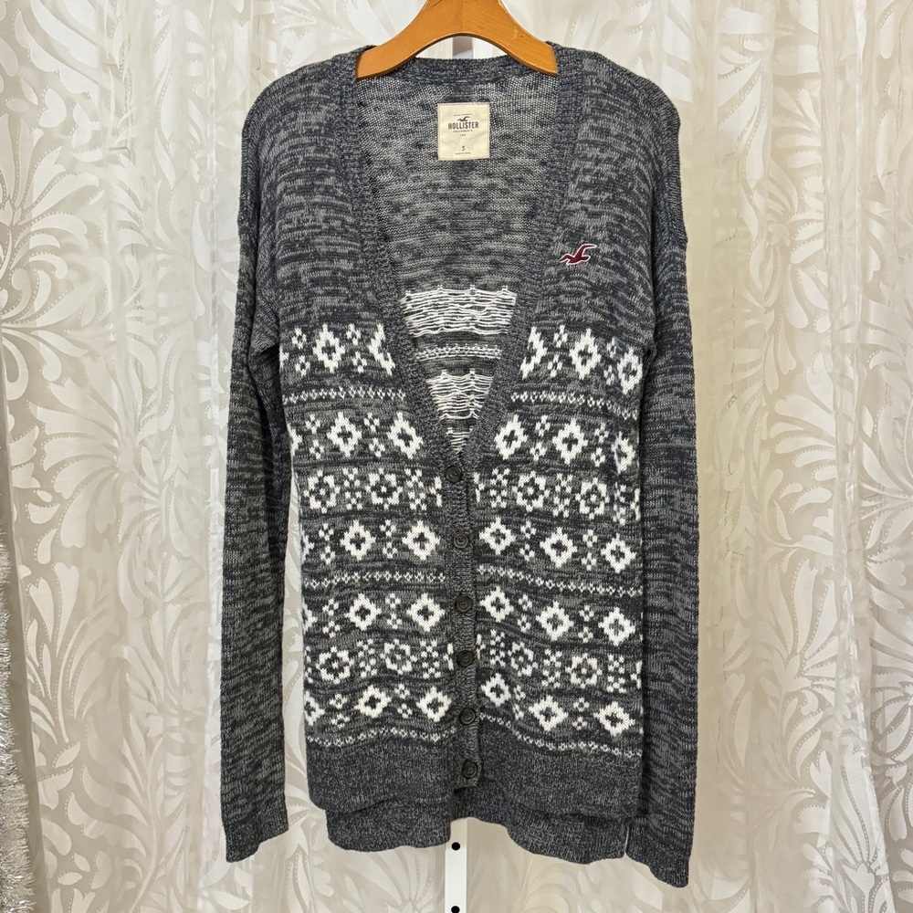 Hollister Charcoal and White Patterned Cardigan